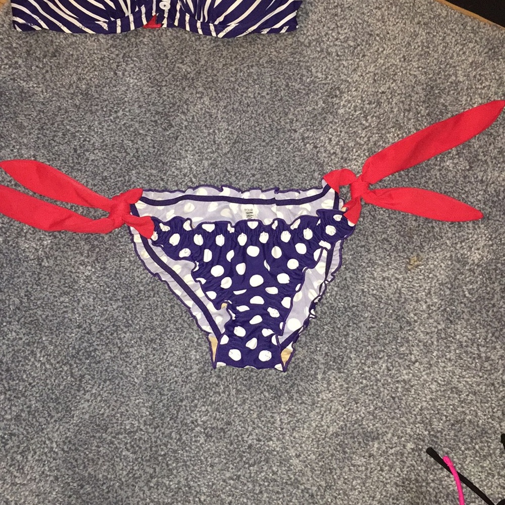 ♥️💎 Bikini 💎❤️ - Picture 2 of 5